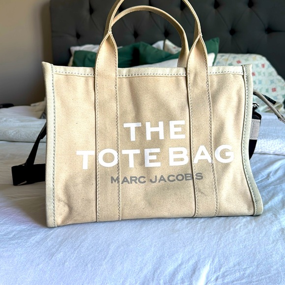Marc Jacobs Tote - Picture 1 of 4